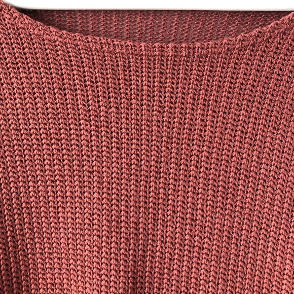 Dark blush pink knit top Made in Canada 🇨🇦 - Picture 2 of 3